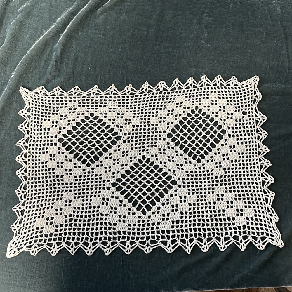 VTG Rectangle Starched Doily - Picture 5 of 5